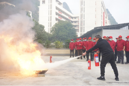 干粉灭火器操作示范 干粉灭火器操作示范